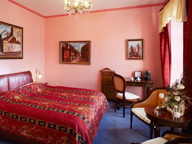 Hotel U Pava Prag Exterior foto
