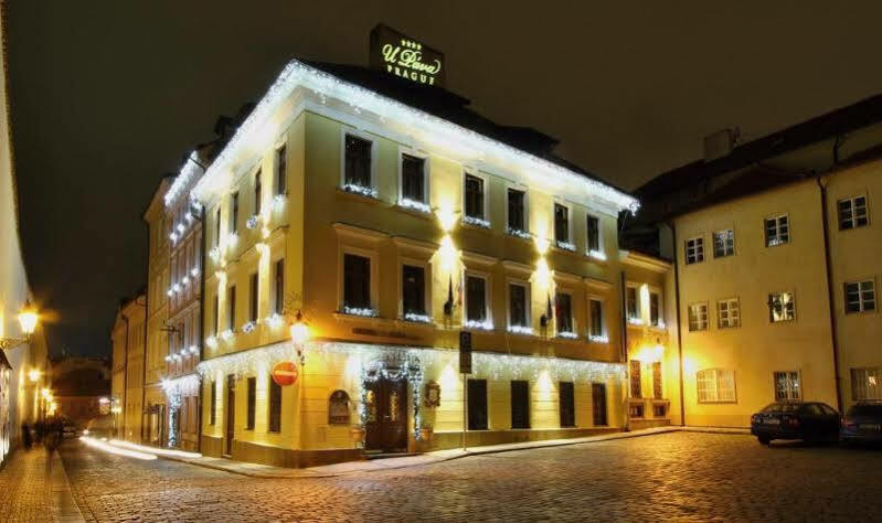 Hotel U Pava Prag Exterior foto